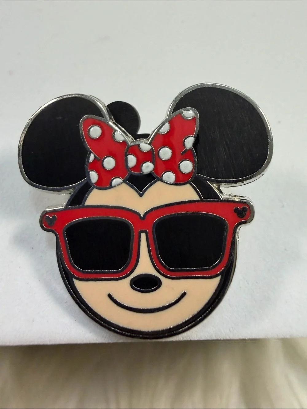 💙3/$20💙 Disney Minnie Mouse Red Bow and Sunglasses Enamel Pin